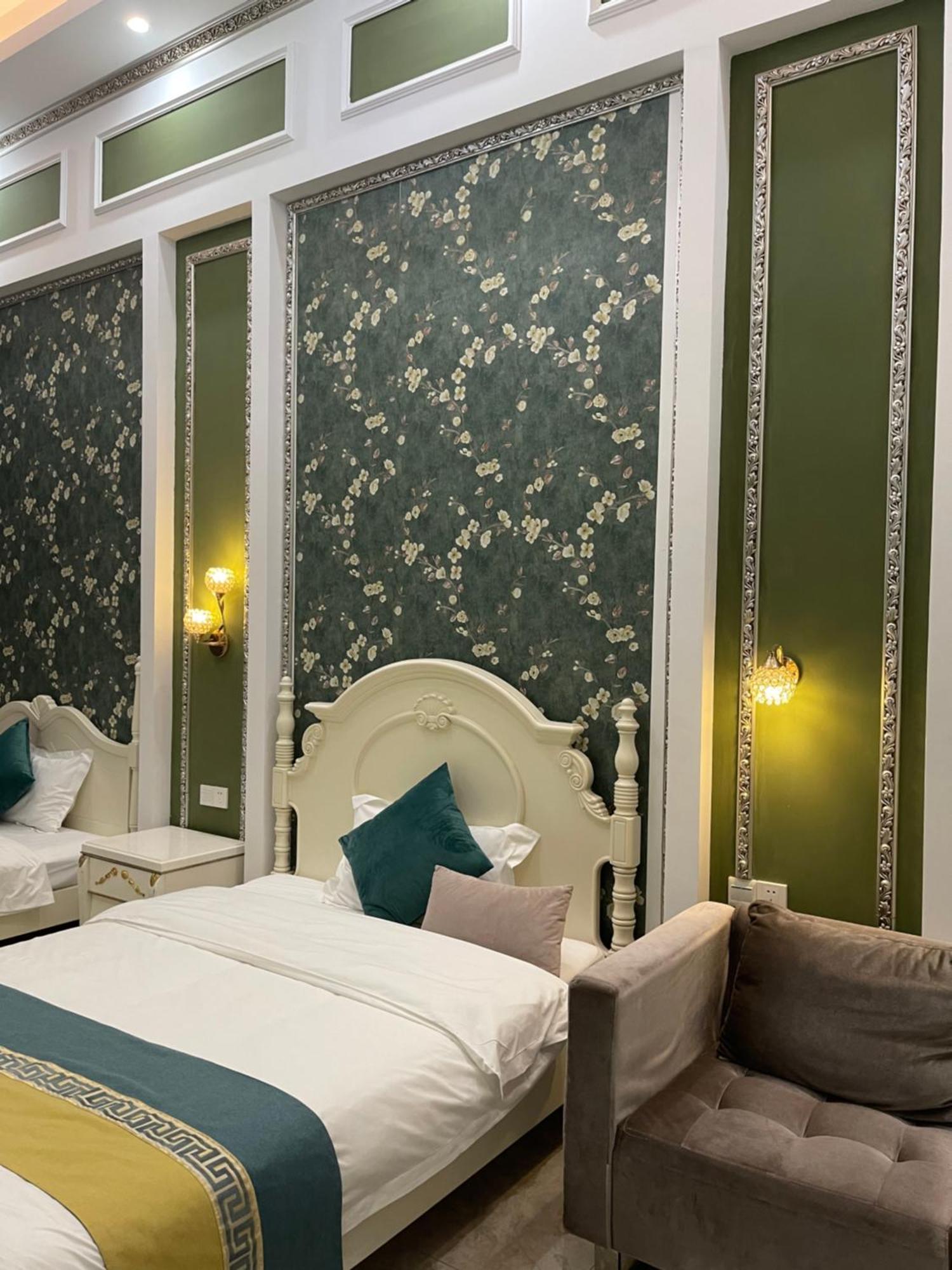 April Fair Duplex Apartment Guangzhou South Railway Station Ao Yuan Yue Shi Dai Branch Bagian luar foto